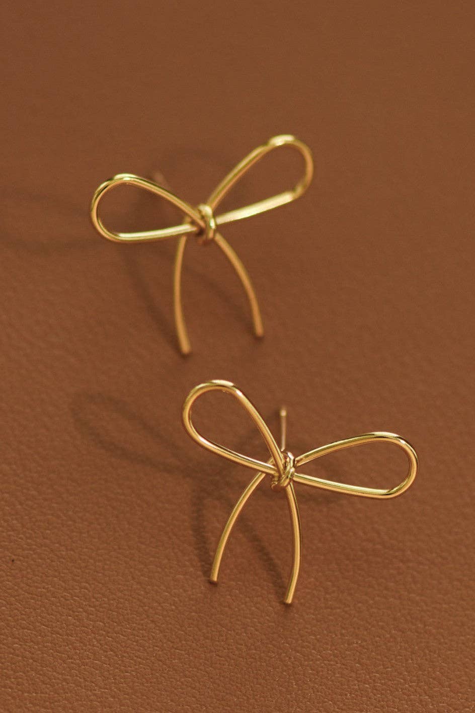 Wire Bow Knot Stud Earrings Gold Tone