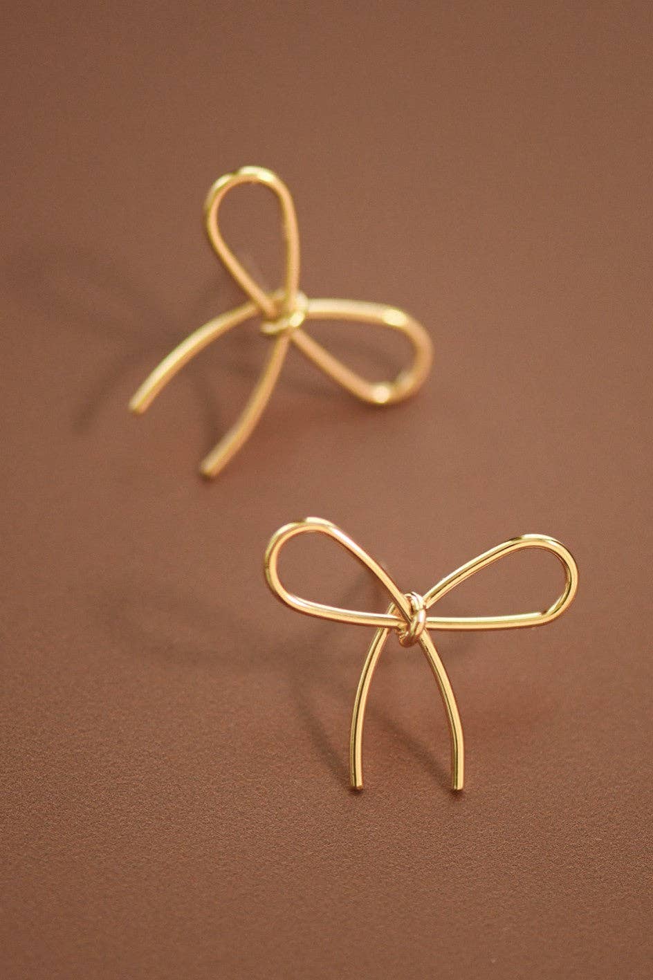 Wire Bow Knot Stud Earrings Gold Tone