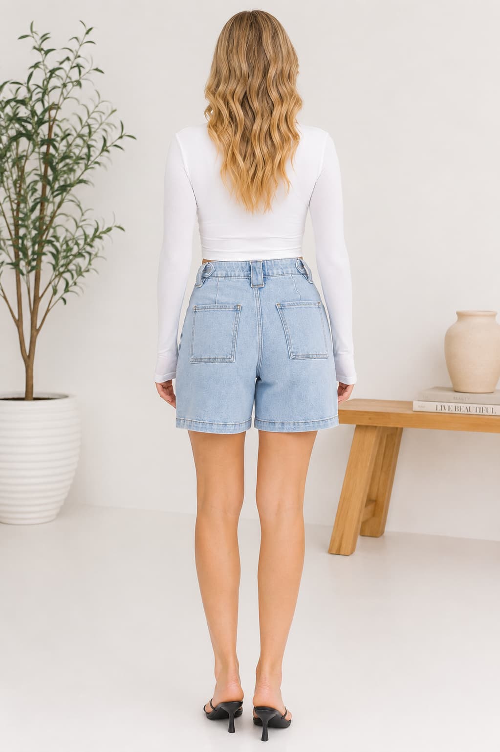 Hilary High Rise Denim Short LIGHT BLUE