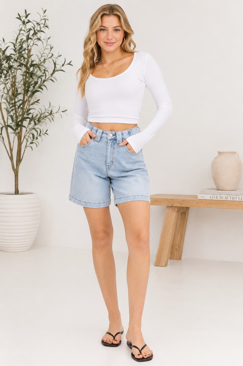 Hilary High Rise Denim Short LIGHT BLUE
